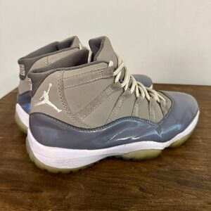 Men’s Air Jordan 11 Retro Cool Gray Shoes  Size 8